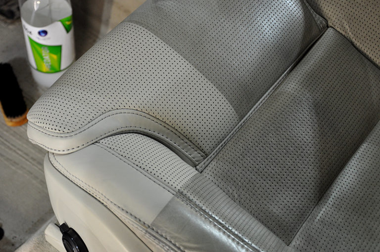 wnetrze_showandshine_czyszczenie skór